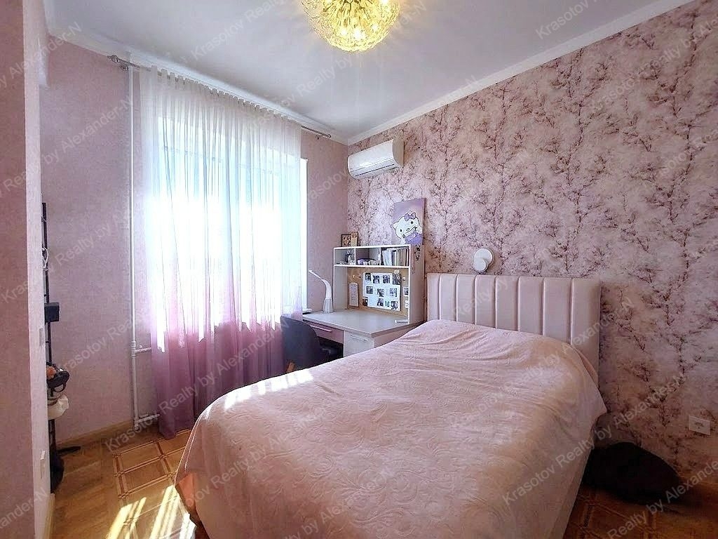 продажа многокомнатной квартиры номер A-174795 в Приморском районе, фото номер 32